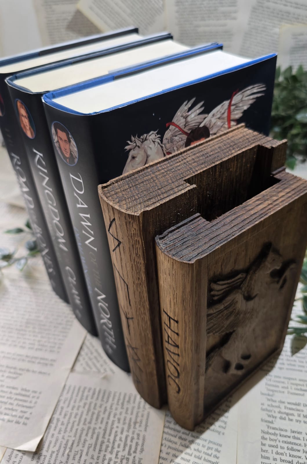 'Havoc' Bookmark Storage Bookend