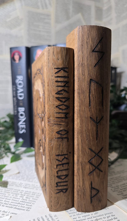 'Kingdom Of Íseldur' Bookmark Storage Bookend