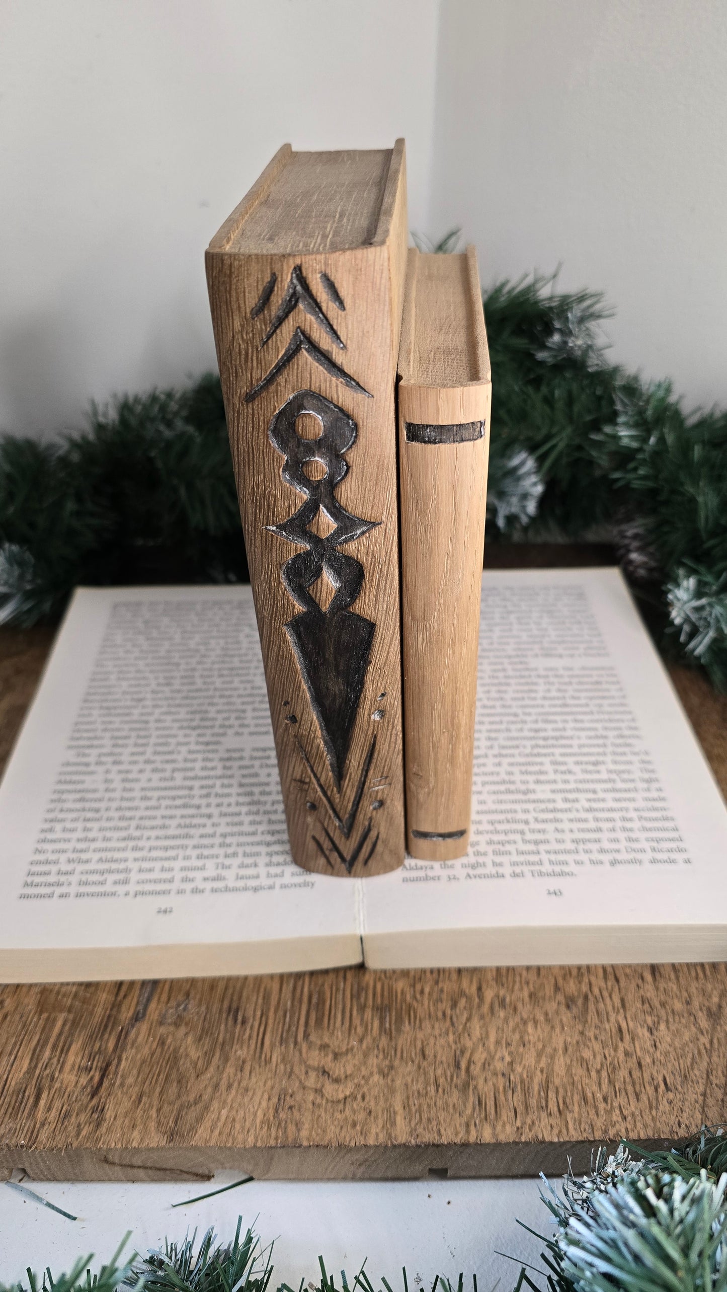 'The Dragon and Dagger'