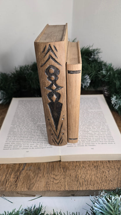 'The Dragon and Dagger'