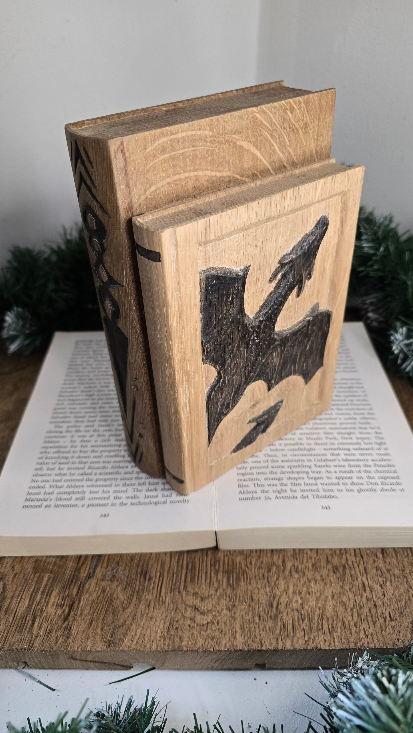 'The Dragon and Dagger'